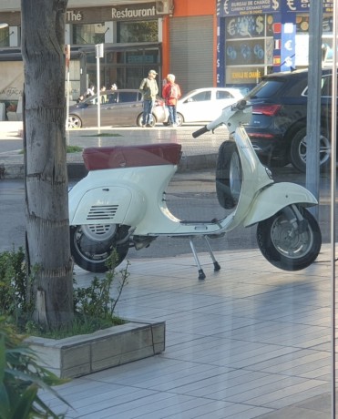 vespa-primavera-vintage-big-1