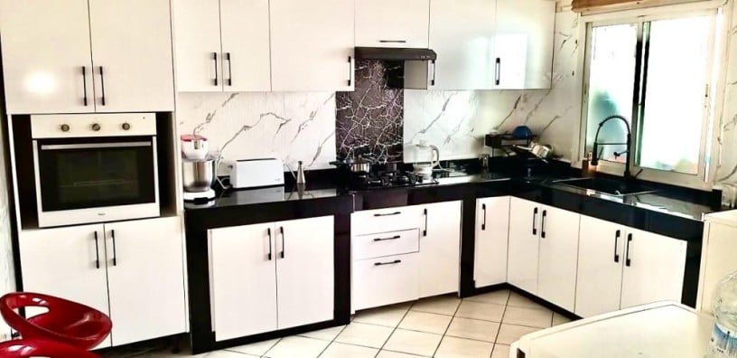 appartement-spacieux-renove-et-idealement-situe-big-0