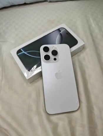 iphone-15-pro-max-big-1