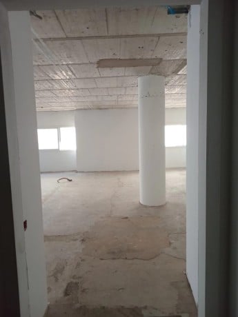 plateau-bureaux-a-louer-113-m2-85-dhm2-big-1