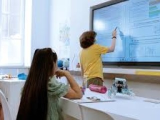 LES ECRANS INTERACTIFS