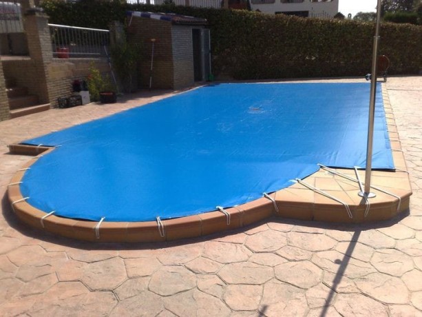 bache-de-piscine-sur-mesure-big-3