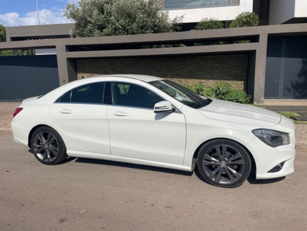mercedes-cla-220-cdi-170ch-bva7-full-led-cuir-18-big-2